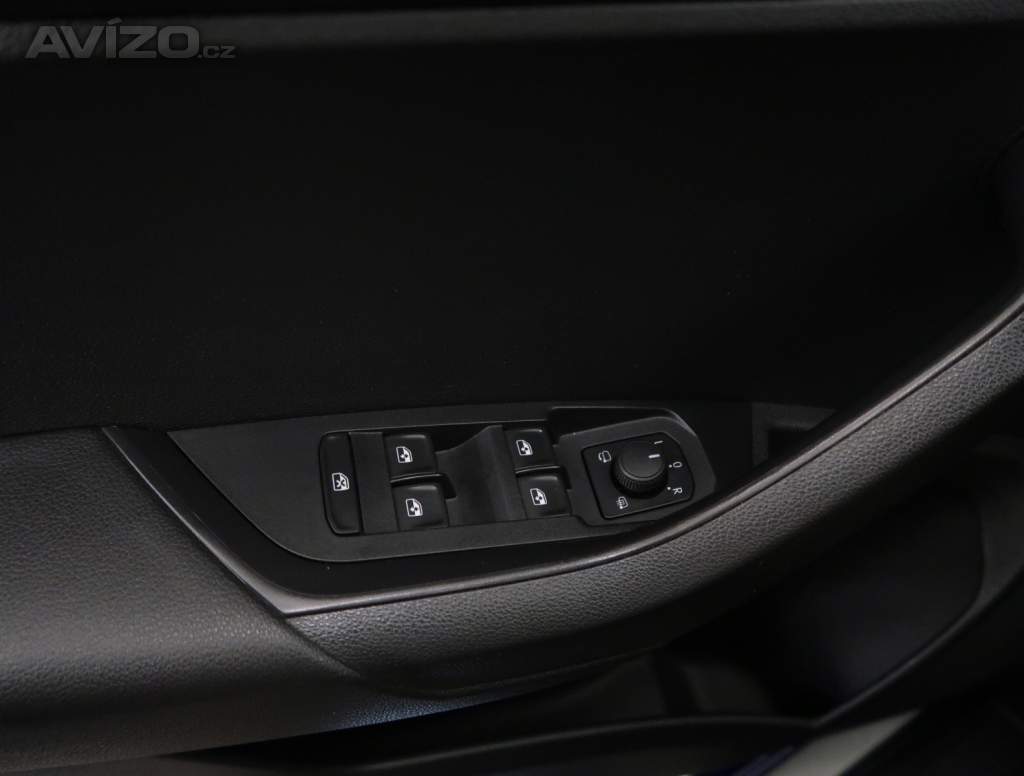 Foto inzerátu Škoda Karoq 1.5 TSI