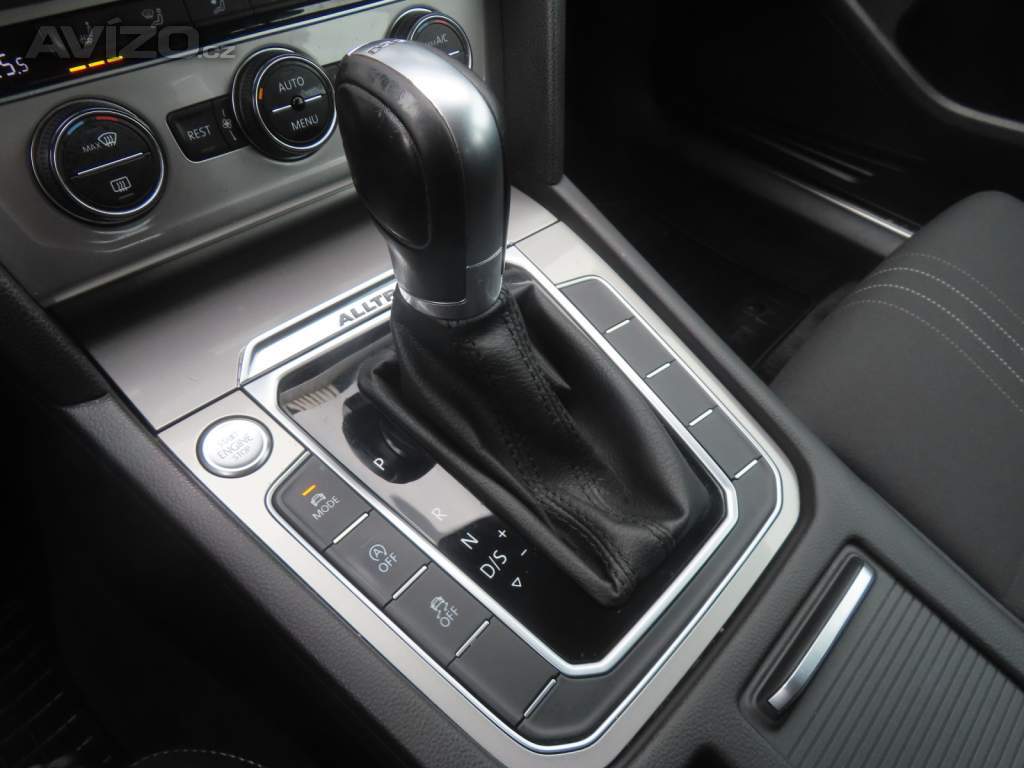 Foto inzerátu Volkswagen Passat 2.0 TDI