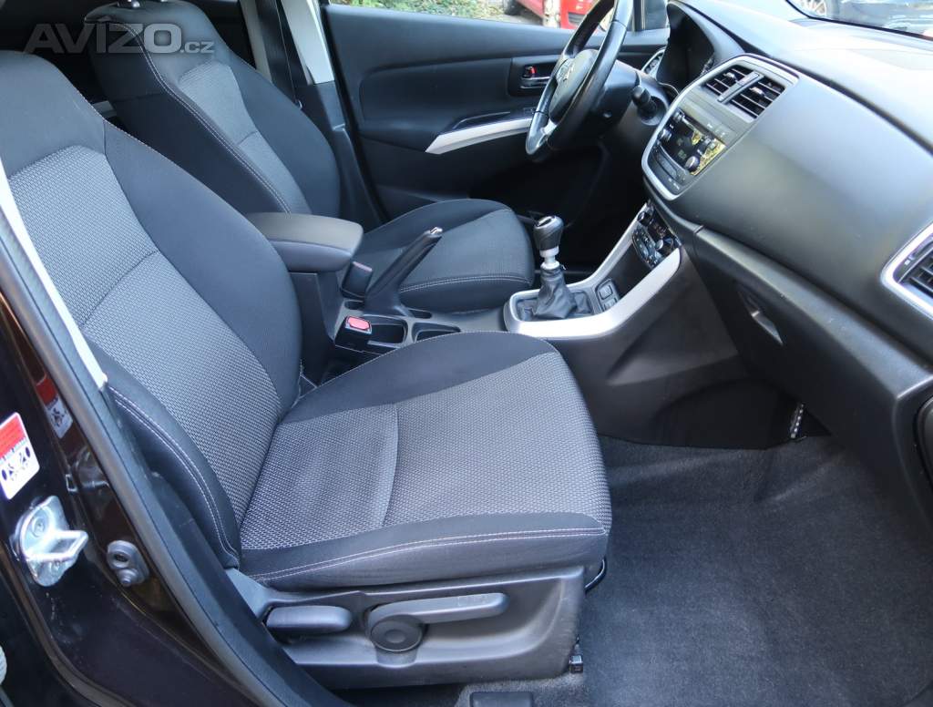 Foto inzerátu Suzuki SX4 S-Cross 1.6 DDiS