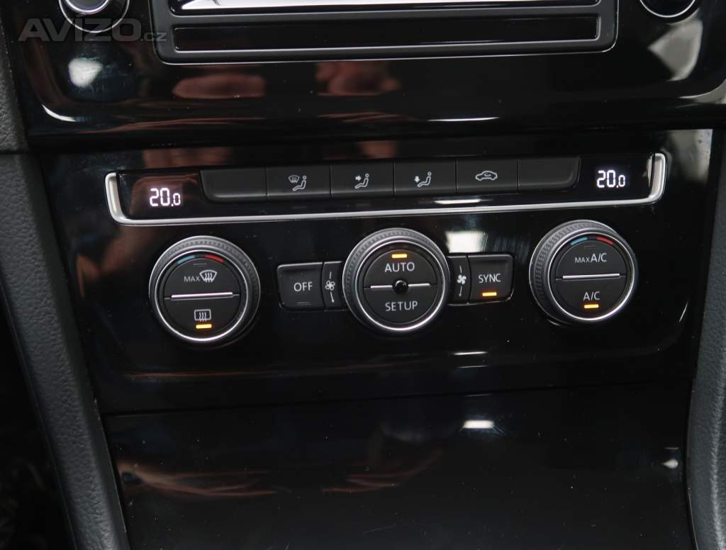 Foto inzerátu Volkswagen Golf 1.4 TSI