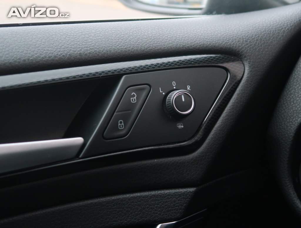 Foto inzerátu Volkswagen Golf 1.4 TSI