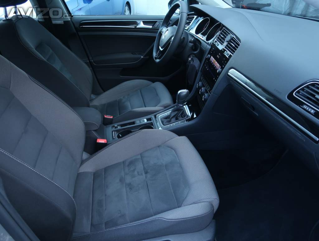 Foto inzerátu Volkswagen Golf 1.4 TSI