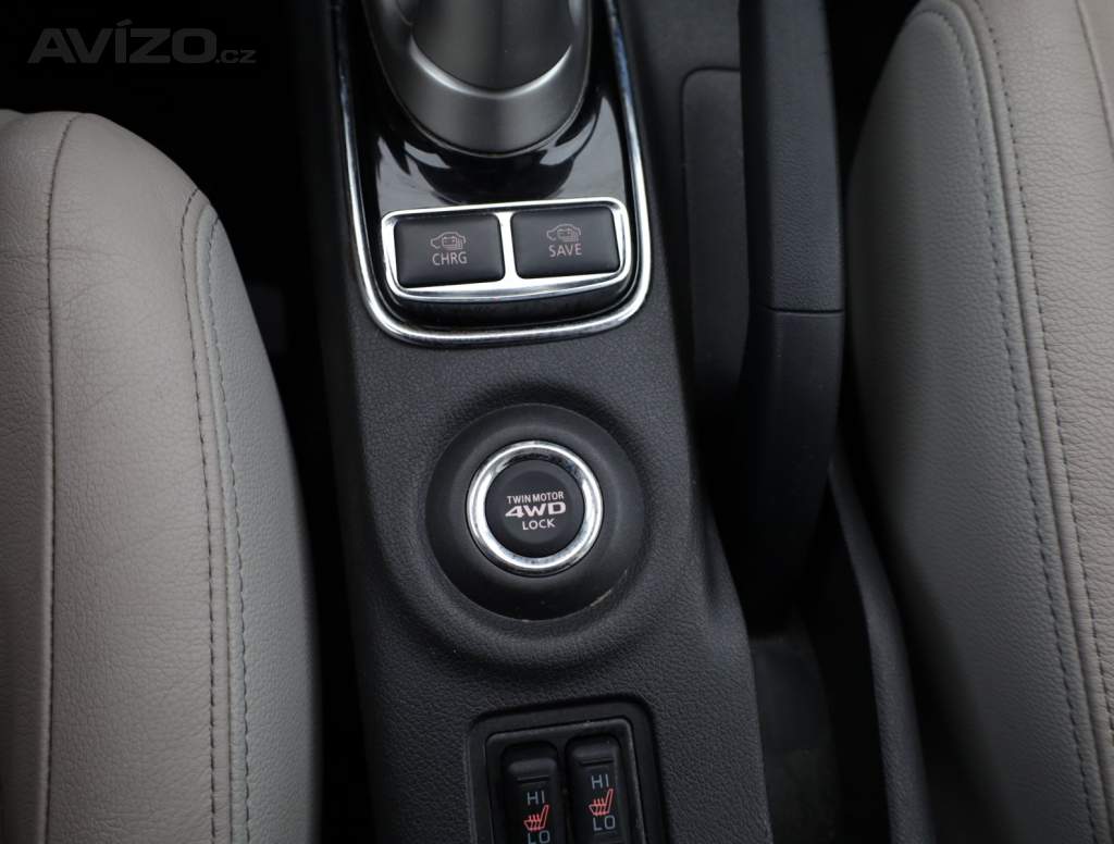 Foto inzerátu Mitsubishi Outlander 2.0 PHEV