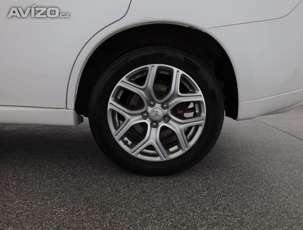 Foto inzerátu Mitsubishi Outlander 2.0 PHEV