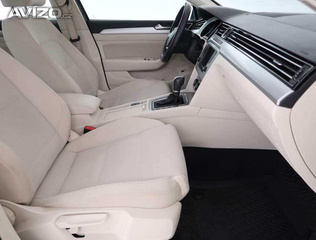 Foto inzerátu Volkswagen Passat 1.6 TDI