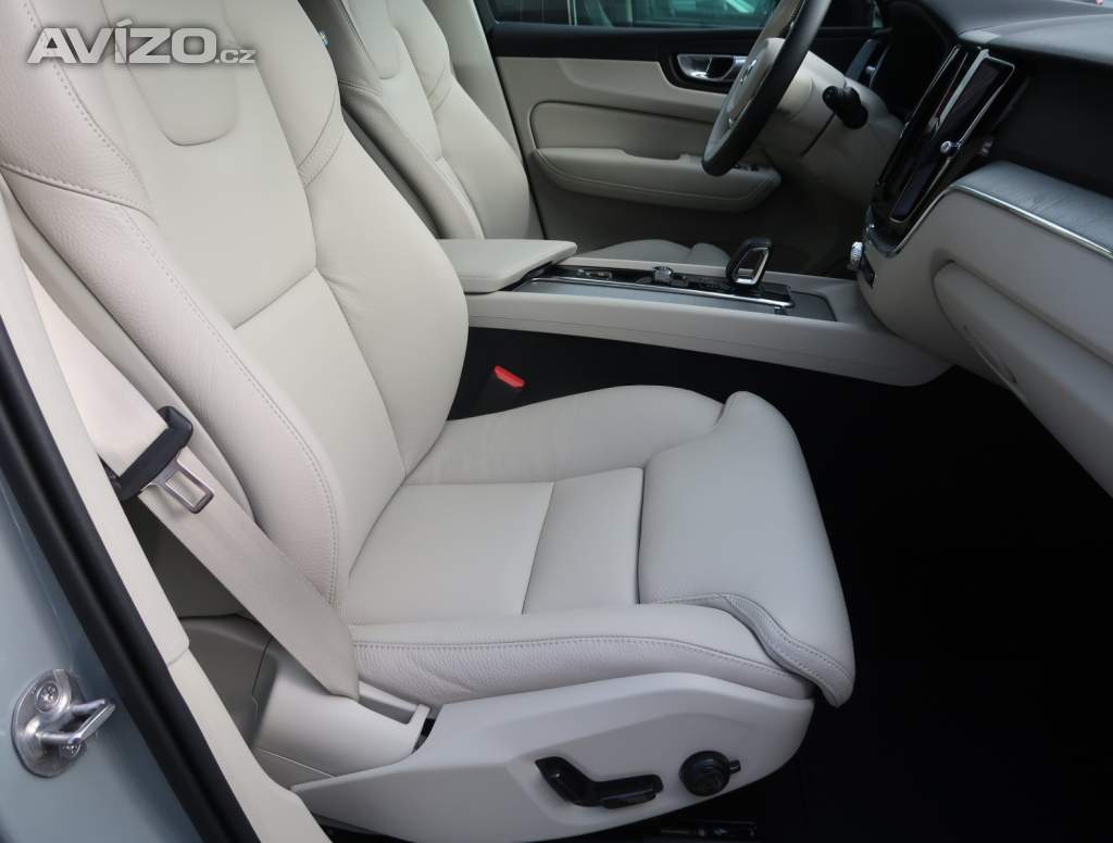 Foto inzerátu Volvo XC60 B5 AWD