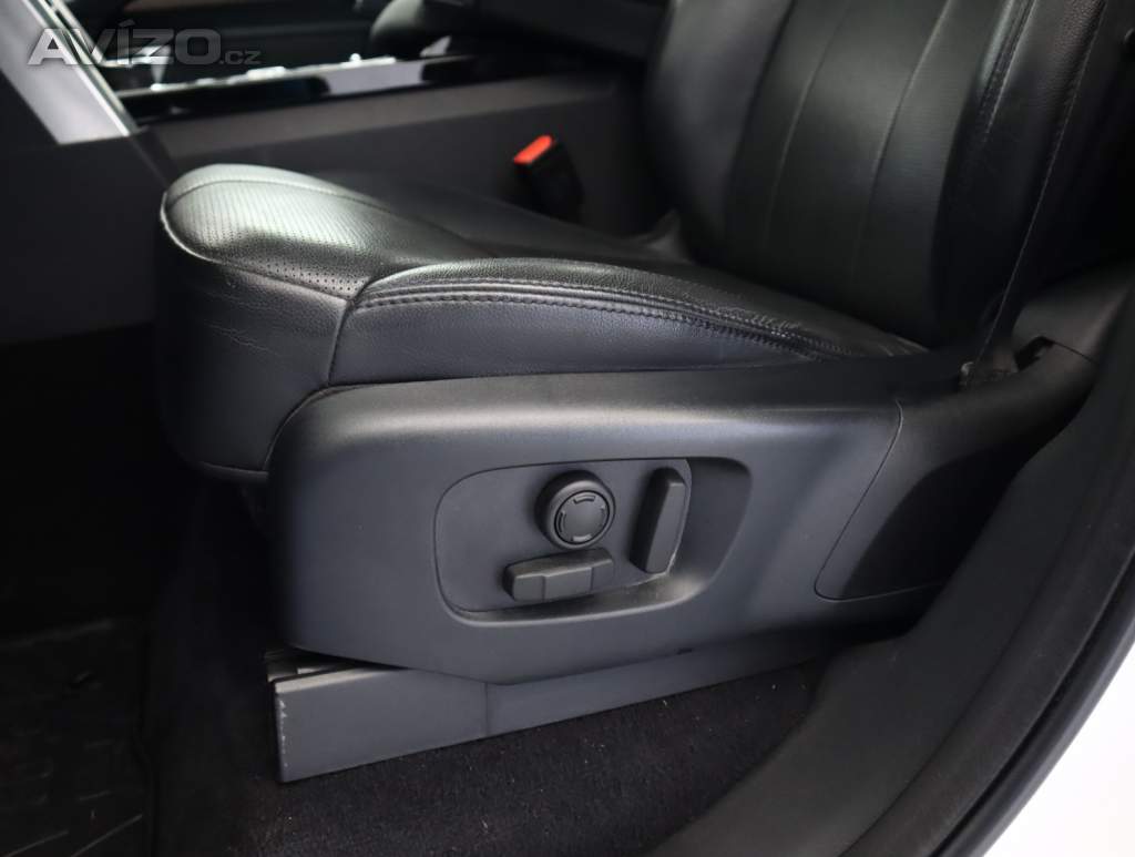 Foto inzerátu Land Rover Discovery SDV6