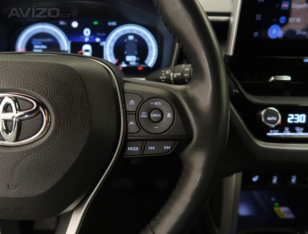 Foto inzerátu Toyota Corolla Cross 1.8 Hybrid