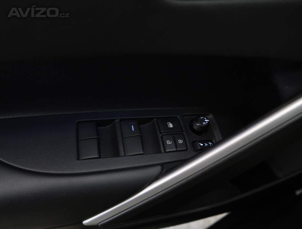 Foto inzerátu Toyota Corolla Cross 1.8 Hybrid