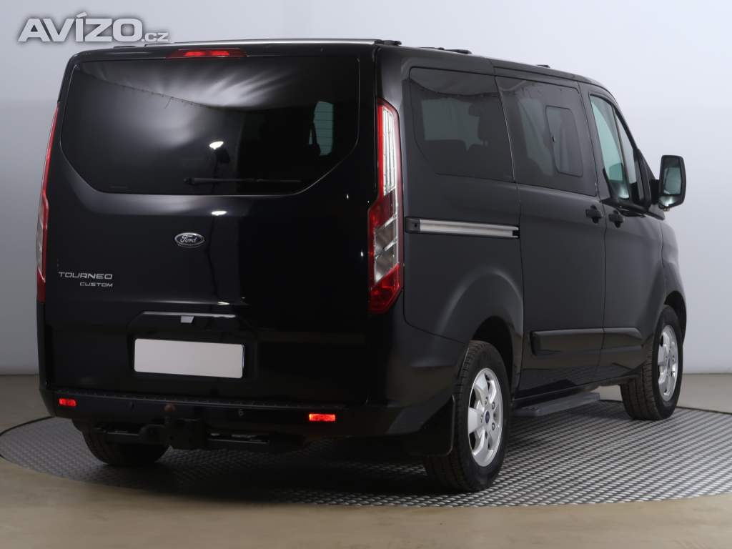 Foto inzerátu Ford Tourneo Custom 2.0 EcoBlue