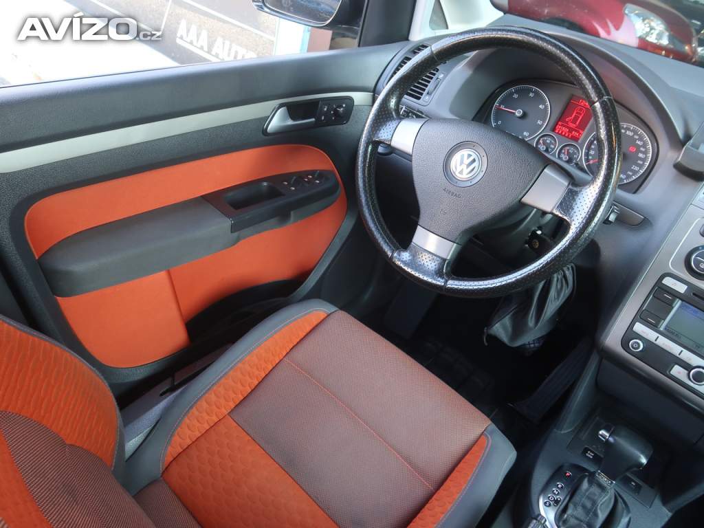 Foto inzerátu Volkswagen Touran 2.0 TDI