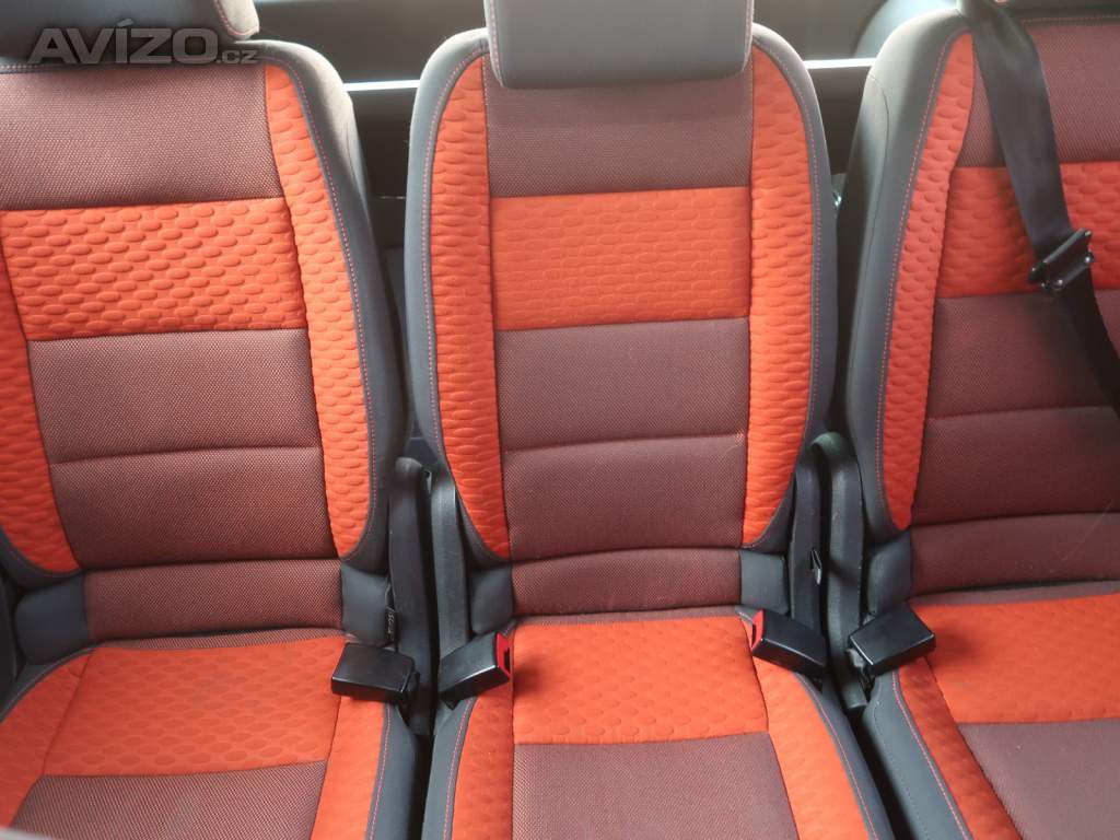 Foto inzerátu Volkswagen Touran 2.0 TDI