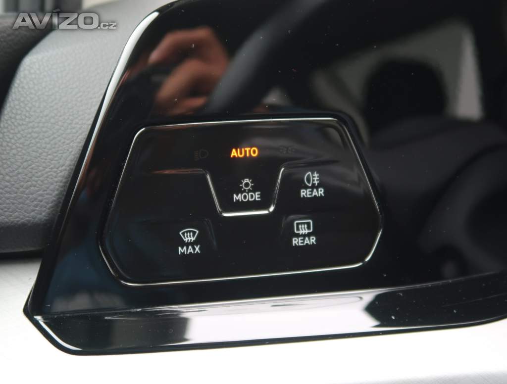 Foto inzerátu Volkswagen Golf 1.5 TSI