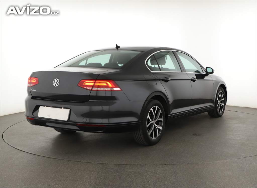 Foto inzerátu Volkswagen Passat 2.0 TDI