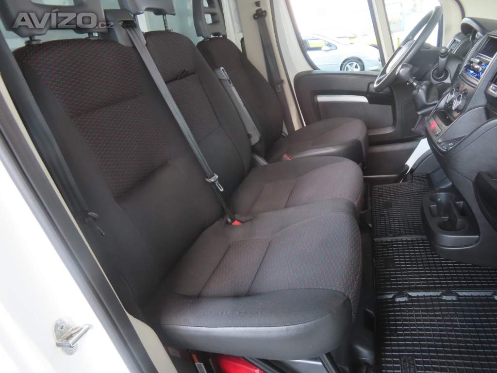 Foto inzerátu Citroën Jumper 2.2 BlueHDi