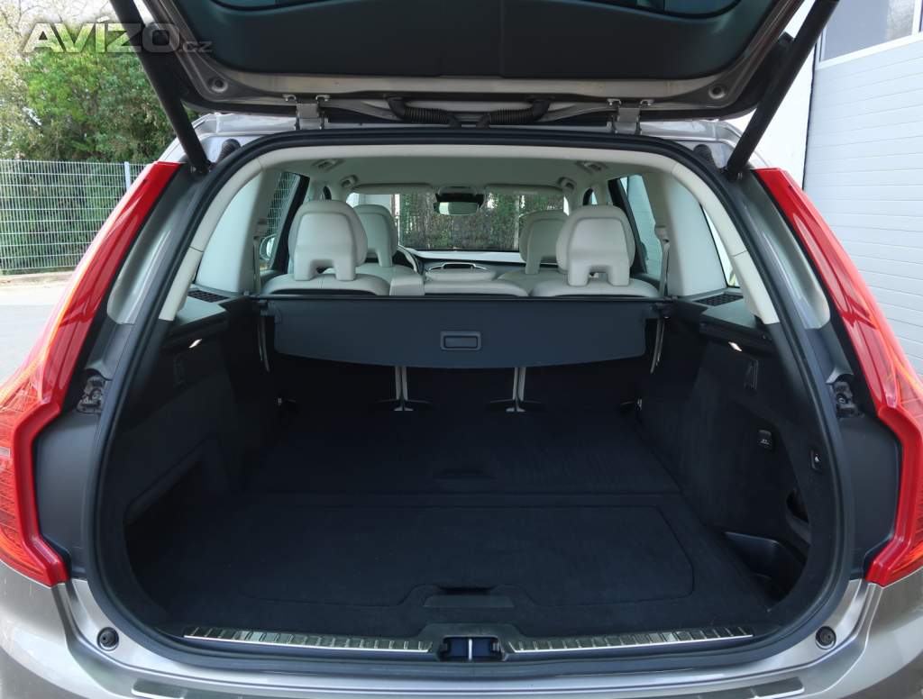 Foto inzerátu Volvo XC90 B5 AWD