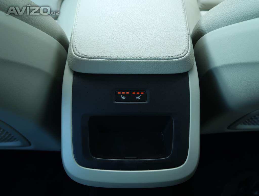 Foto inzerátu Volvo XC90 B5 AWD