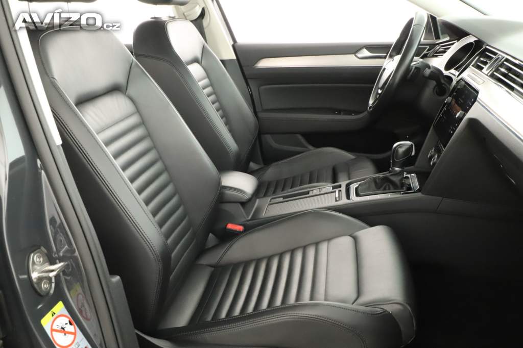 Foto inzerátu Volkswagen Passat 2.0 TDI