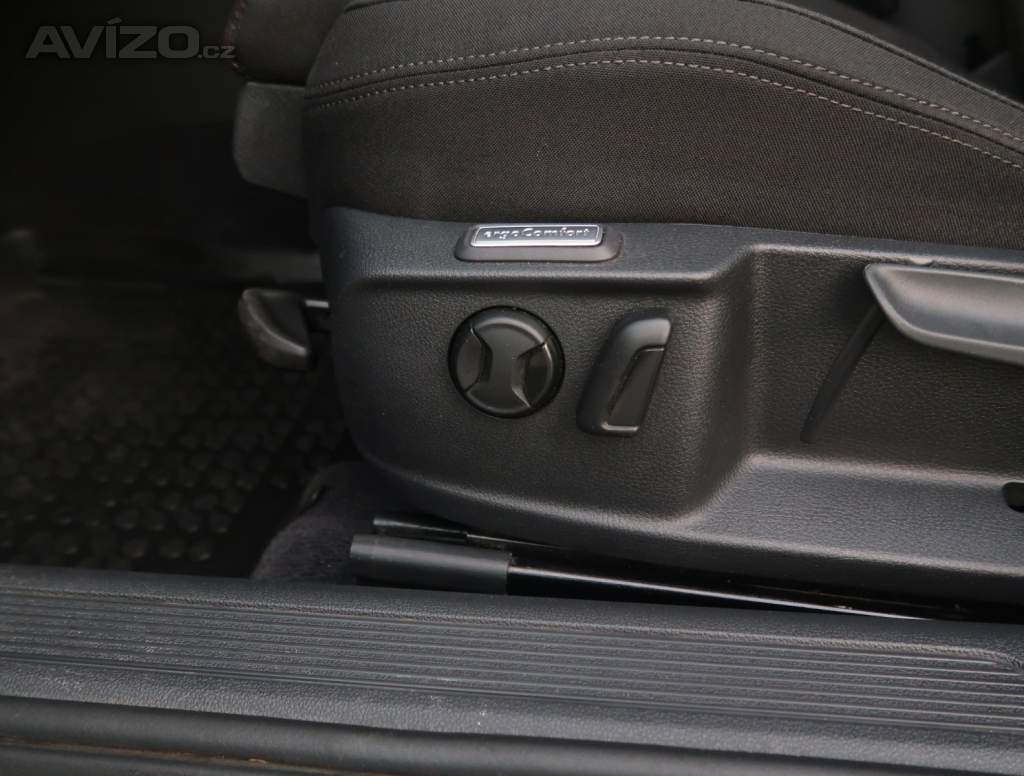 Foto inzerátu Volkswagen Passat 2.0 TDI