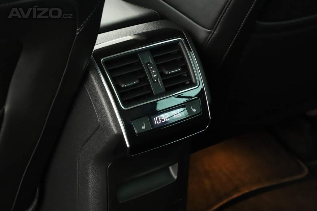 Foto inzerátu Škoda Superb 2.0 TSI