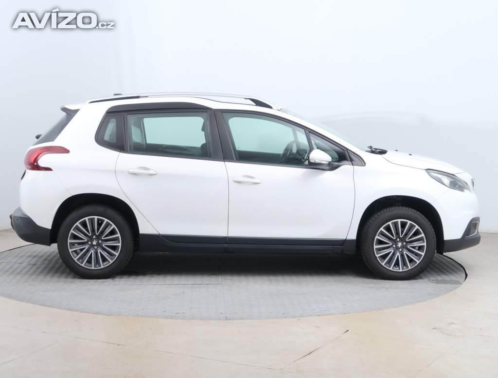 Foto inzerátu Peugeot 2008 1.2 PureTech