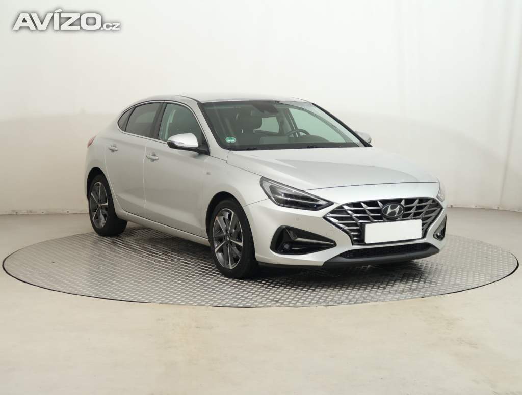 Hyundai i30 Fastback 1.5 T-GDI MHEV