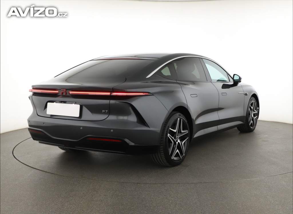 Foto inzerátu Rising F7 77 kWh RWD