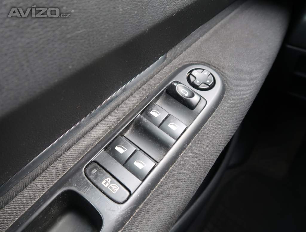 Foto inzerátu Peugeot 5008 1.6 HDi