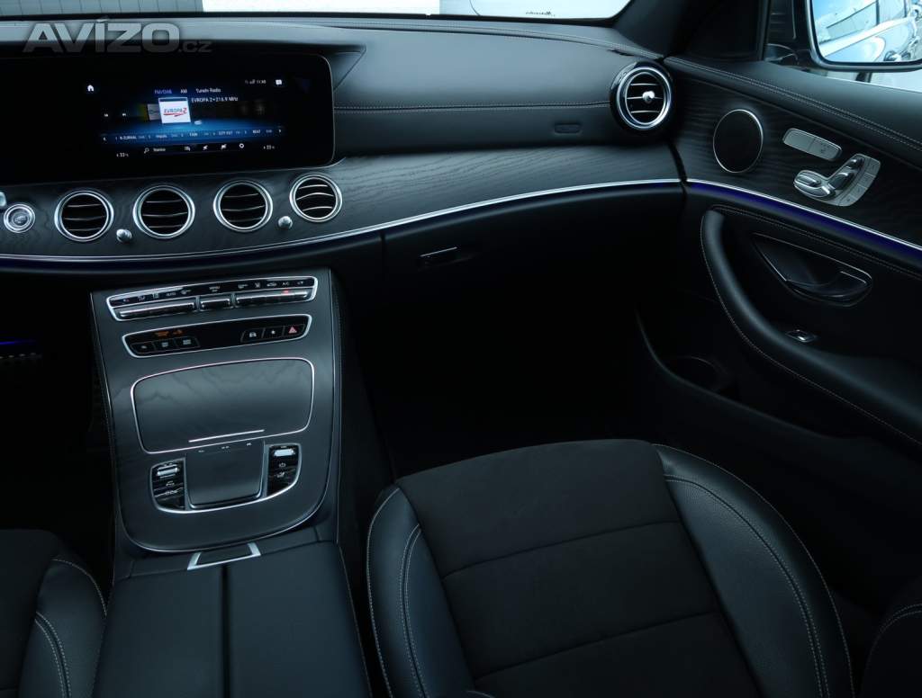 Foto inzerátu Mercedes-Benz Třídy E E 300 de 4MATIC