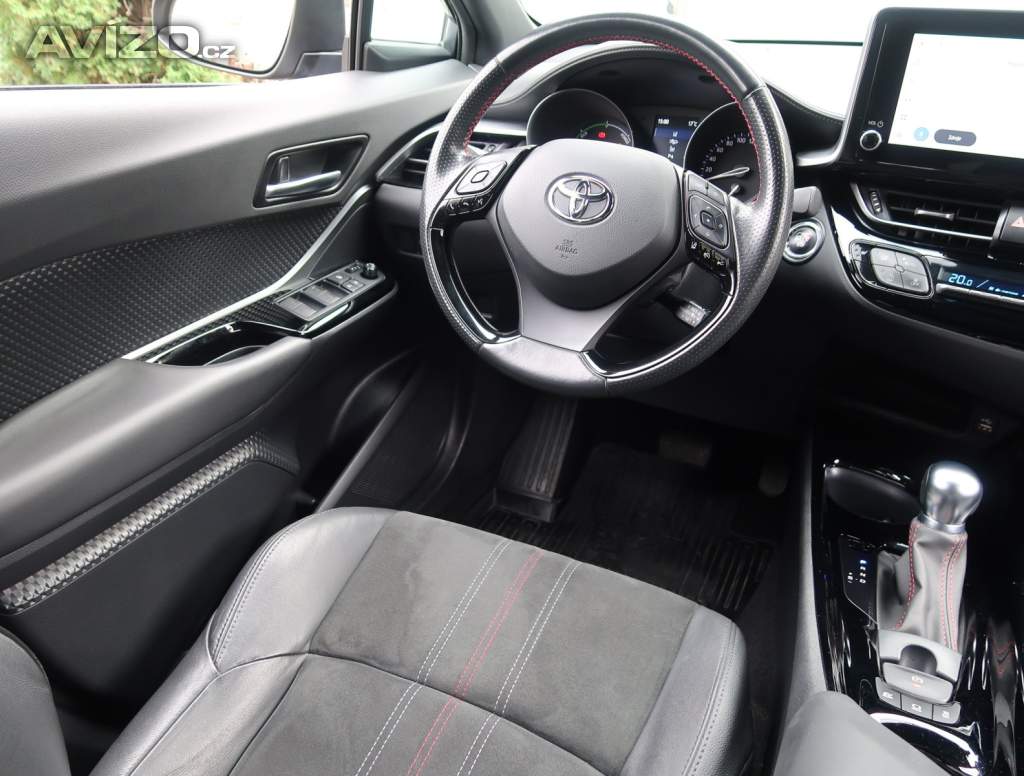 Foto inzerátu Toyota C-HR 2.0 Hybrid
