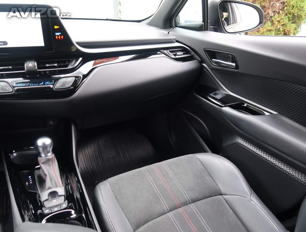 Foto inzerátu Toyota C-HR 2.0 Hybrid