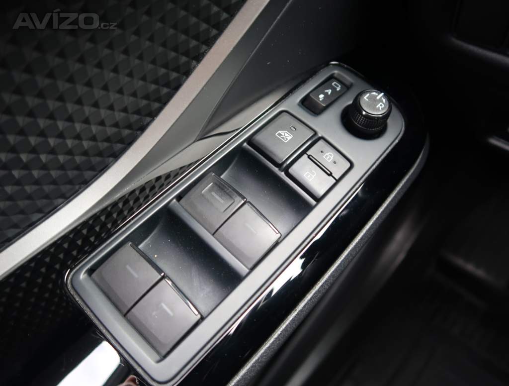 Foto inzerátu Toyota C-HR 2.0 Hybrid