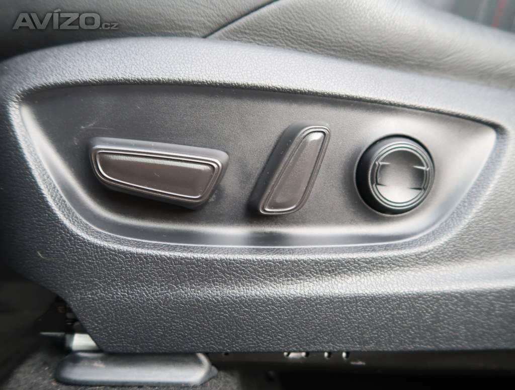 Foto inzerátu Toyota C-HR 2.0 Hybrid