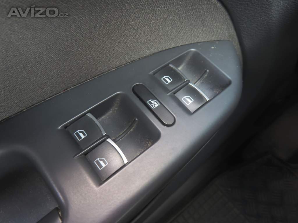 Foto inzerátu Volkswagen Touran 1.6 TDI