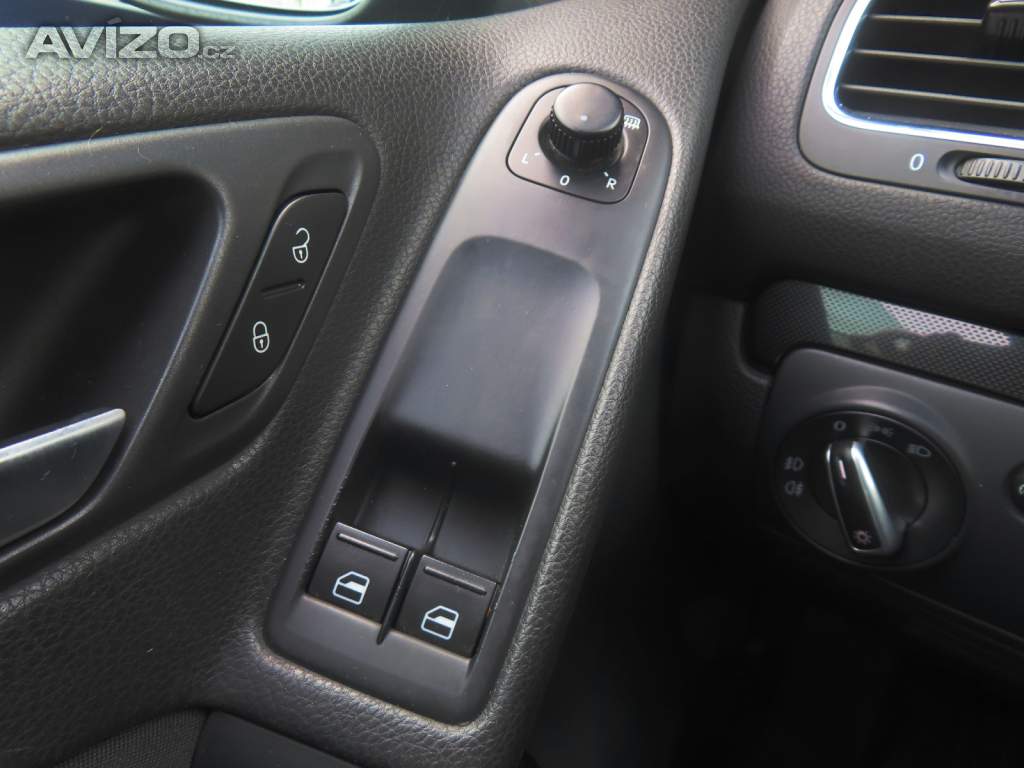 Foto inzerátu Volkswagen Golf 1.4 TSI