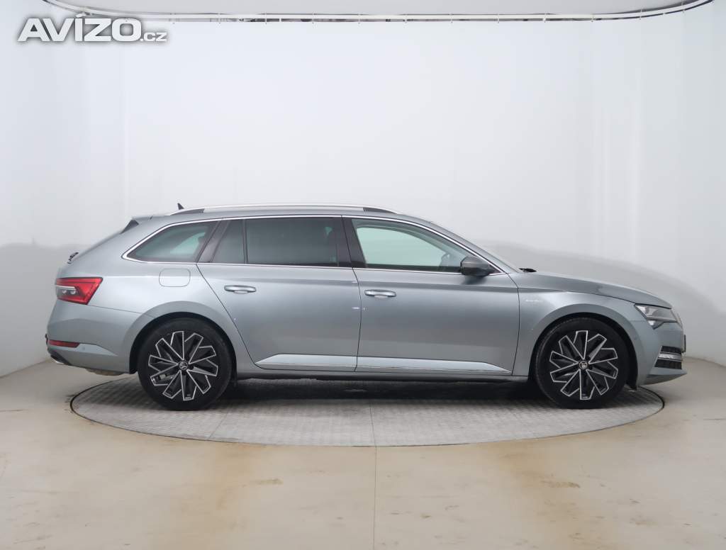 Foto inzerátu Škoda Superb 2.0 TSI