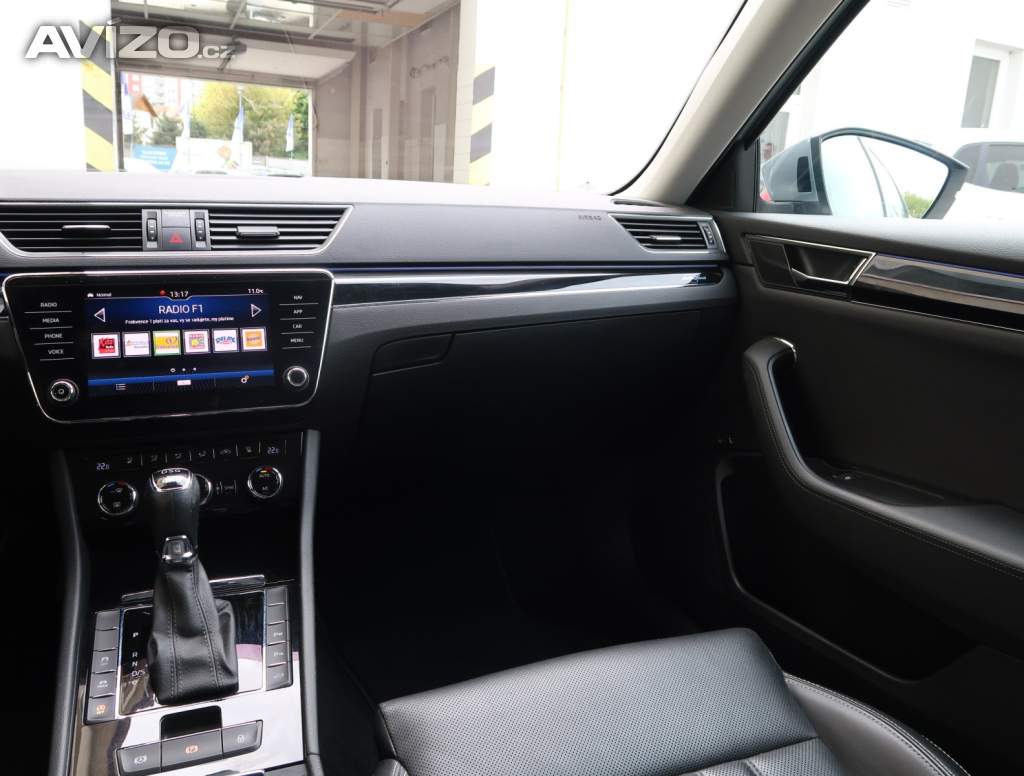 Foto inzerátu Škoda Superb 2.0 TSI