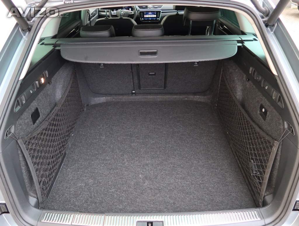 Foto inzerátu Škoda Superb 2.0 TSI