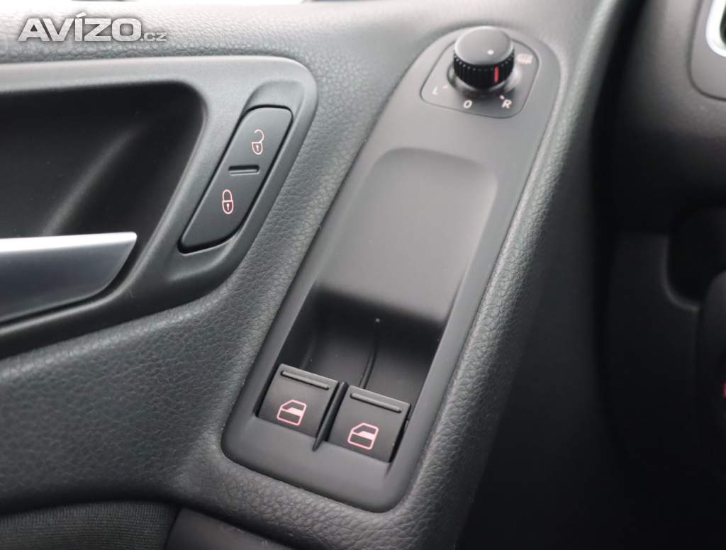 Foto inzerátu Volkswagen Golf 1.4 TSI