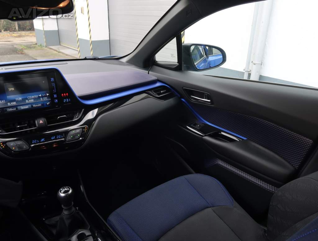 Foto inzerátu Toyota C-HR 1.2 Turbo