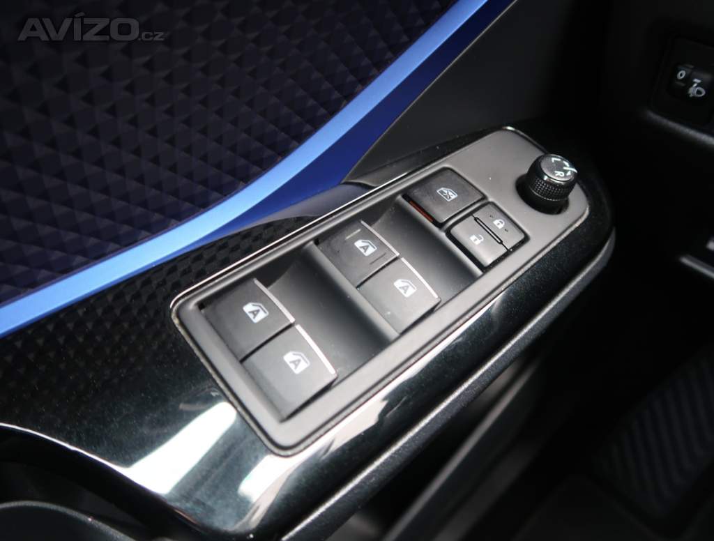 Foto inzerátu Toyota C-HR 1.2 Turbo