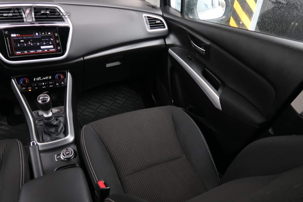 Foto inzerátu Suzuki SX4 S-Cross 1.4 BoosterJet