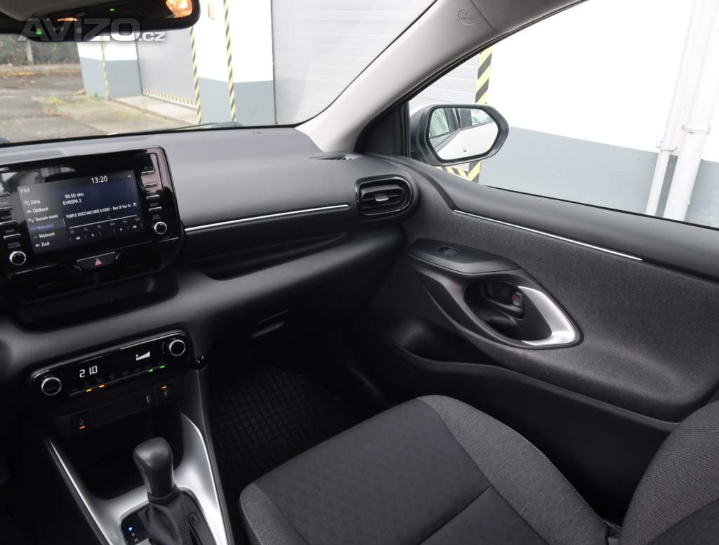 Foto inzerátu Toyota Yaris 1.5 Hybrid