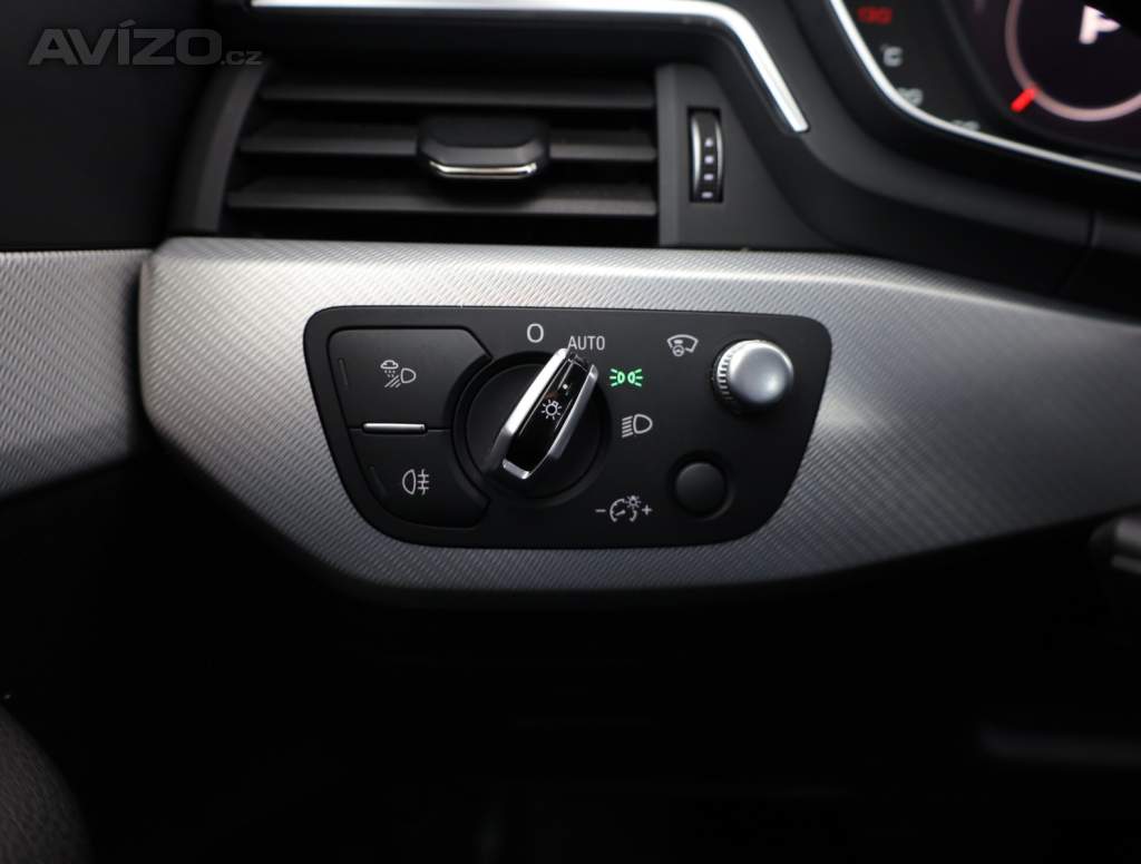 Foto inzerátu Audi A4 3.0 TDI