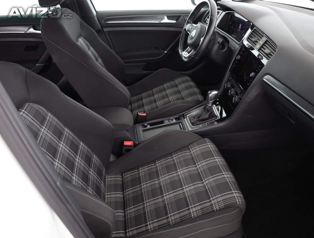 Foto inzerátu Volkswagen Golf 2.0 TDI GTD