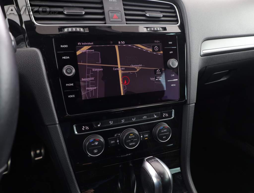 Foto inzerátu Volkswagen Golf 2.0 TDI GTD