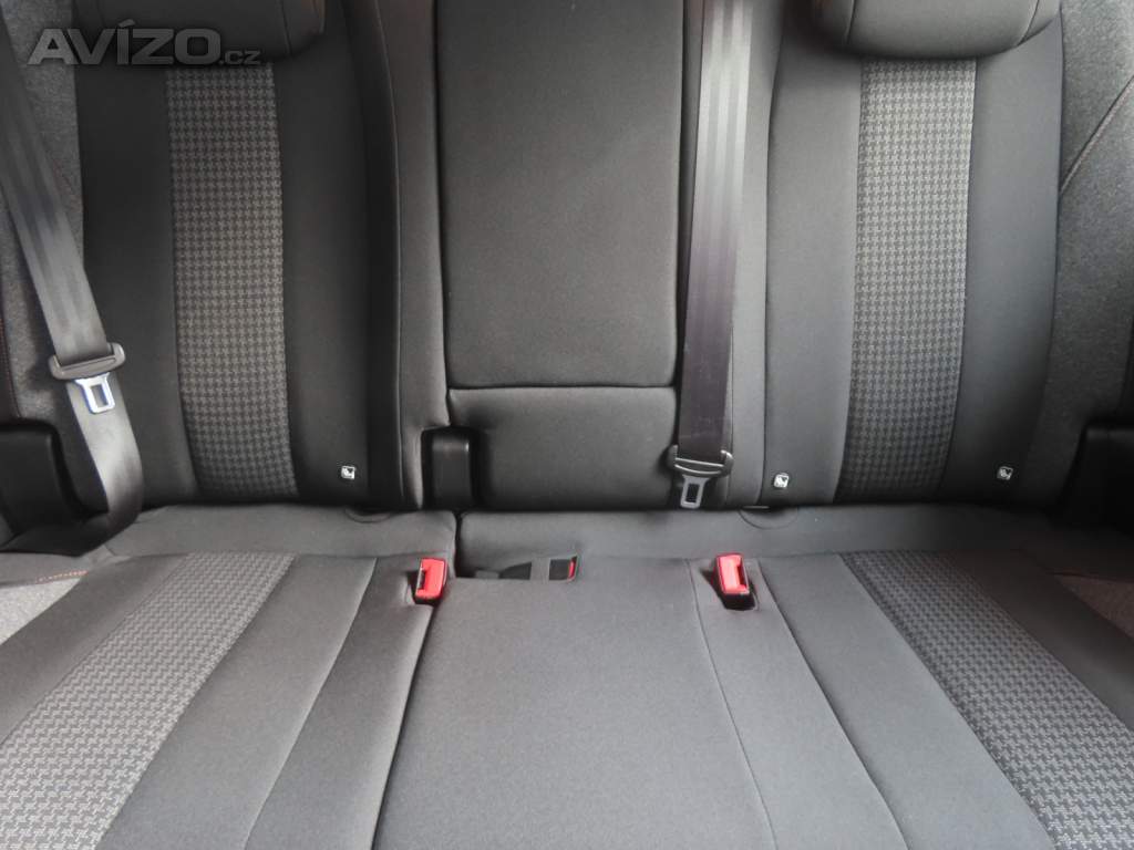 Foto inzerátu Peugeot 3008 1.2 PureTech