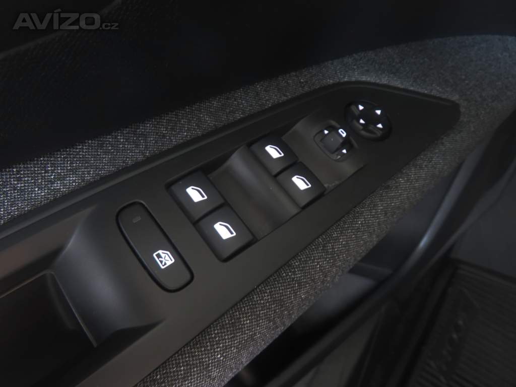 Foto inzerátu Peugeot 3008 1.2 PureTech