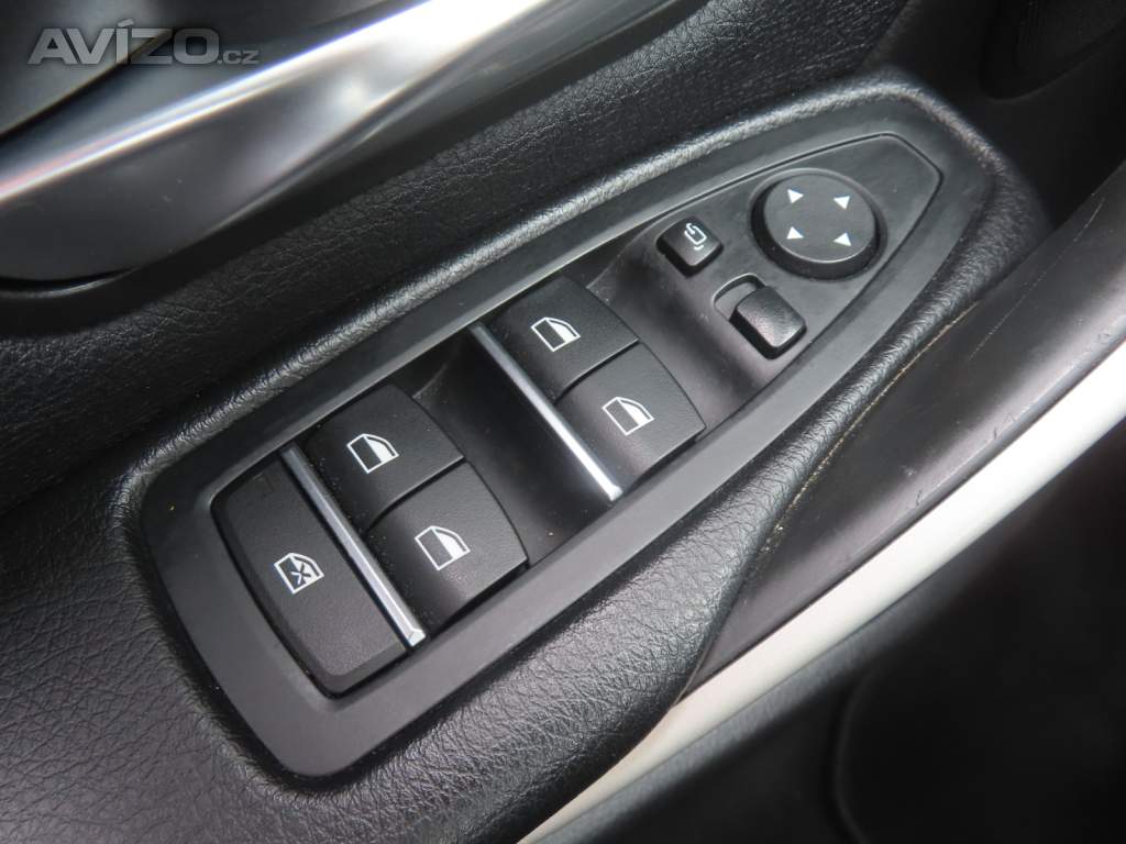 Foto inzerátu BMW Řada 3 318 i