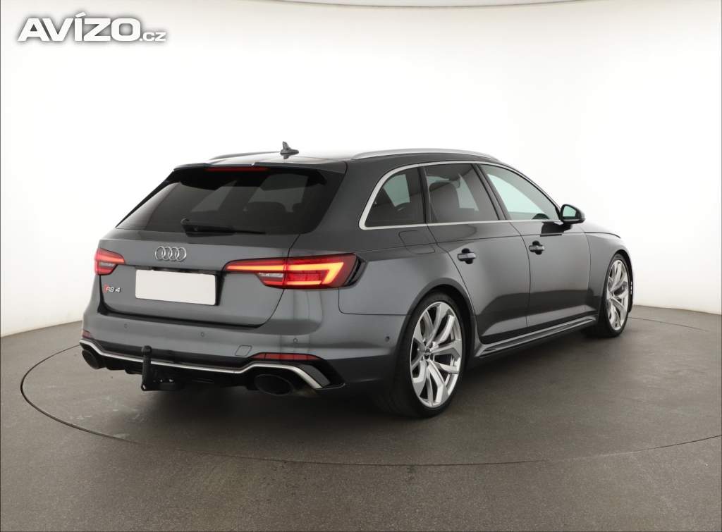 Foto inzerátu Audi RS4 V6 Biturbo